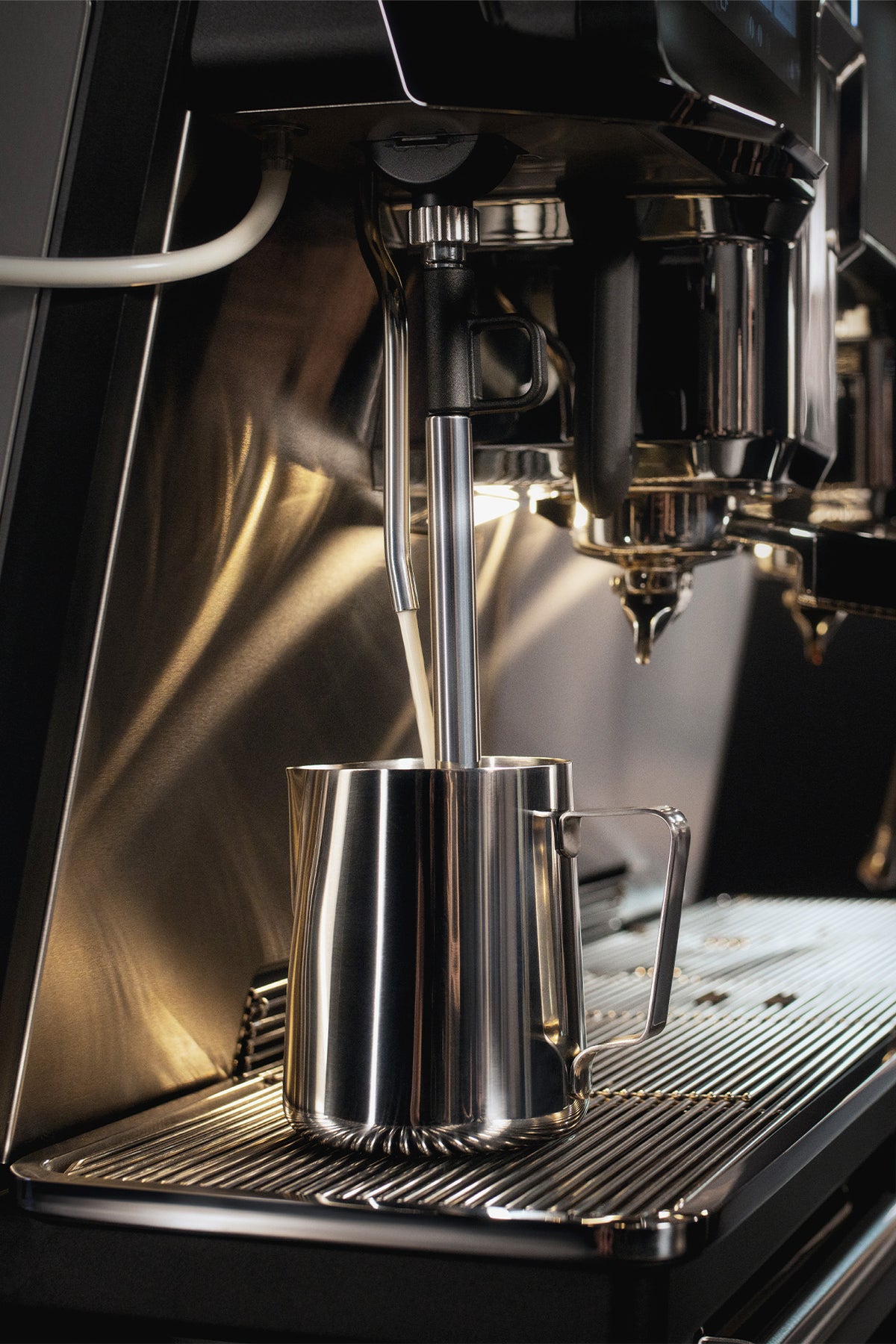 WMF espresso NEXT – Auto Milk Dosing